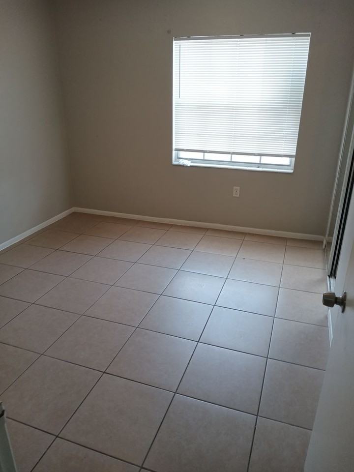 1428 Holden Ave #C - Photo 4 of 9