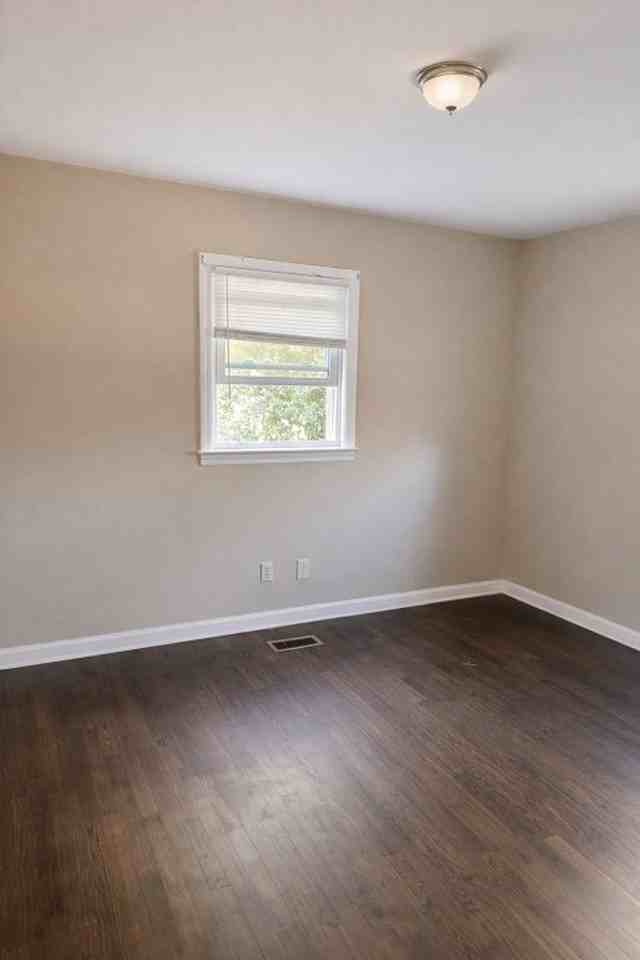 2617 Wingate Rd - Photo 4 of 6