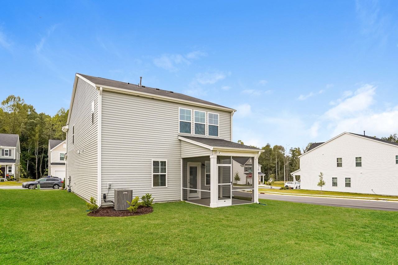 10044 Regal Dr - Photo 2 of 50