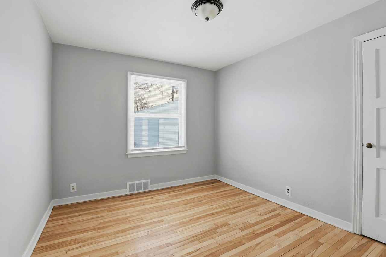 900 Winford Ave - Photo 3 of 22