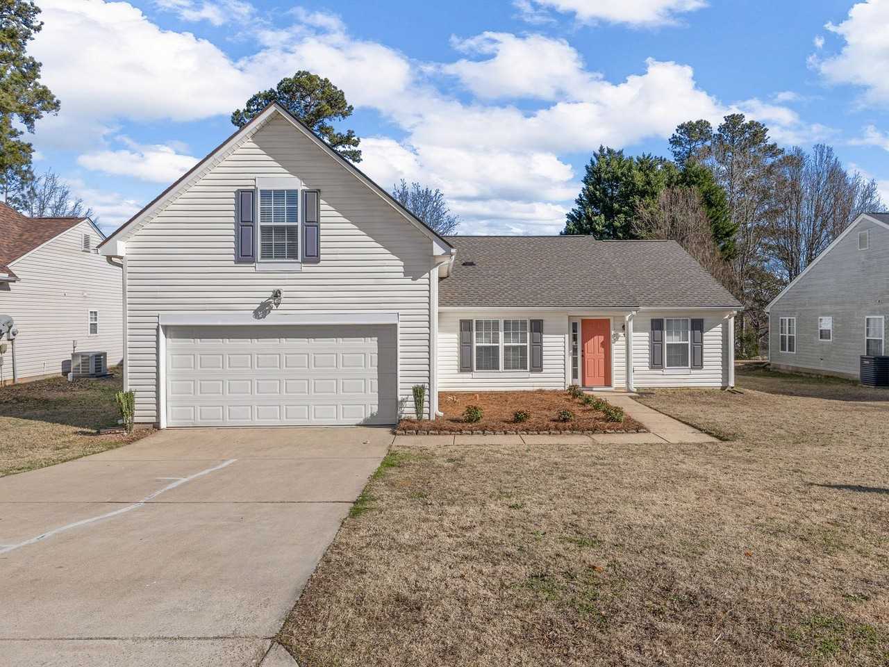 681 Thornbird Cir - Photo 2 of 37