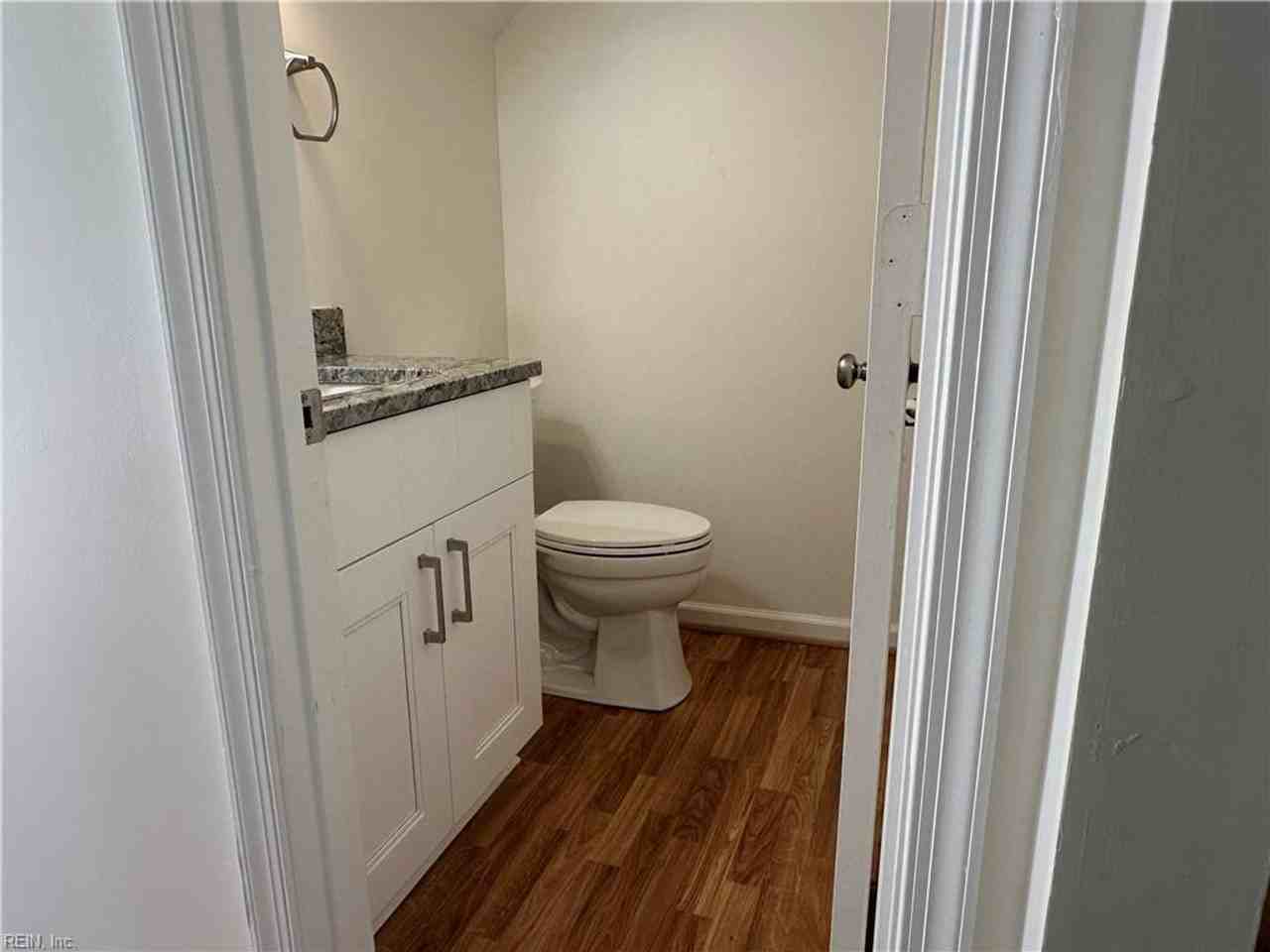 209 Gimbert Dr - Photo 3 of 22