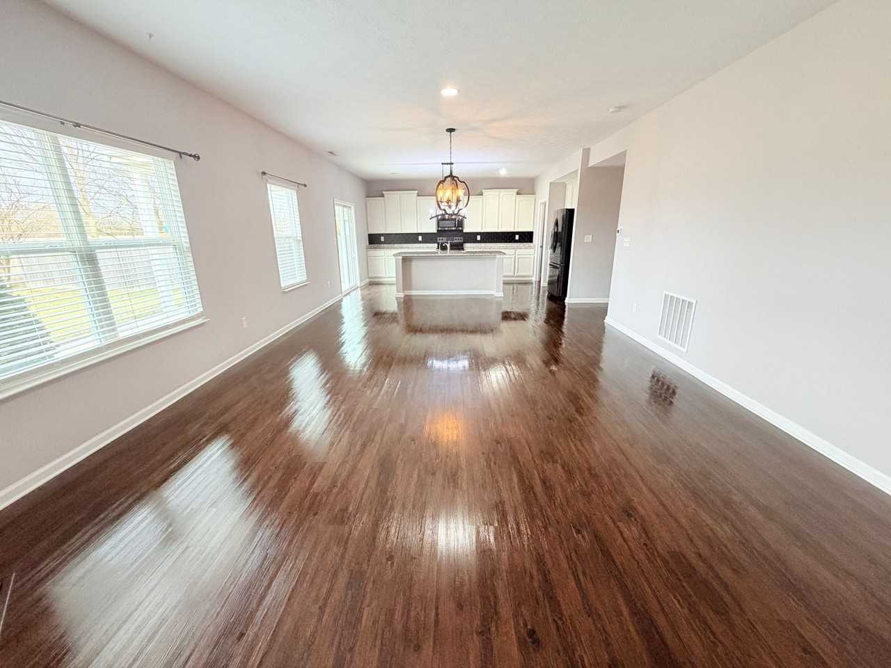 1618 Woodside Cir - Photo 6 of 40