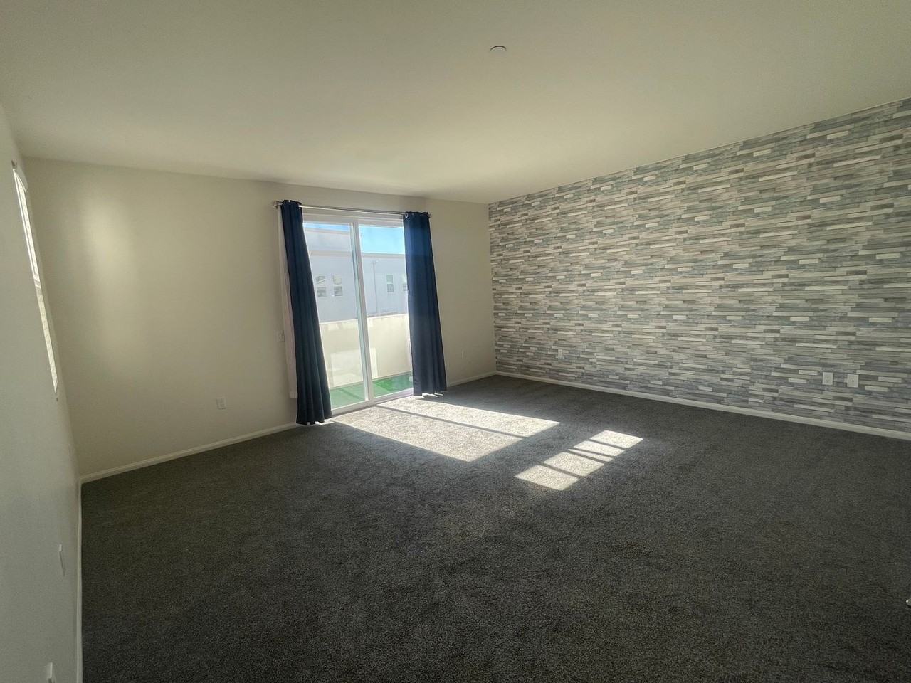 2040 Mindoro Ln #4 - Photo 6 of 26