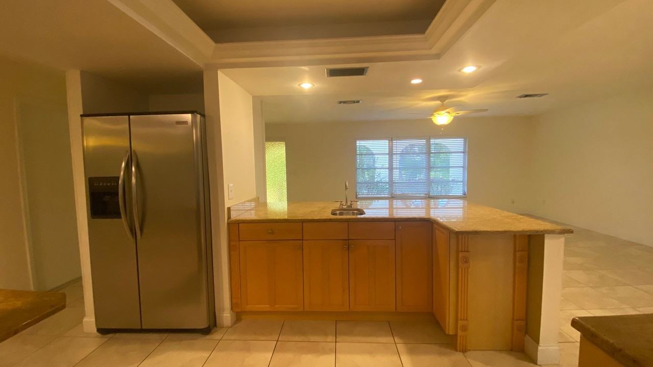 5151 Oakmont Pl - Photo 5 of 36