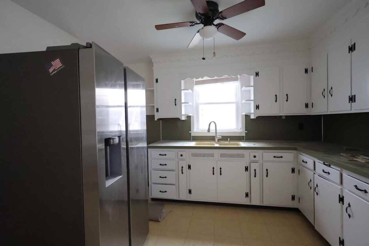 202 N Grant St - Photo 4 of 12