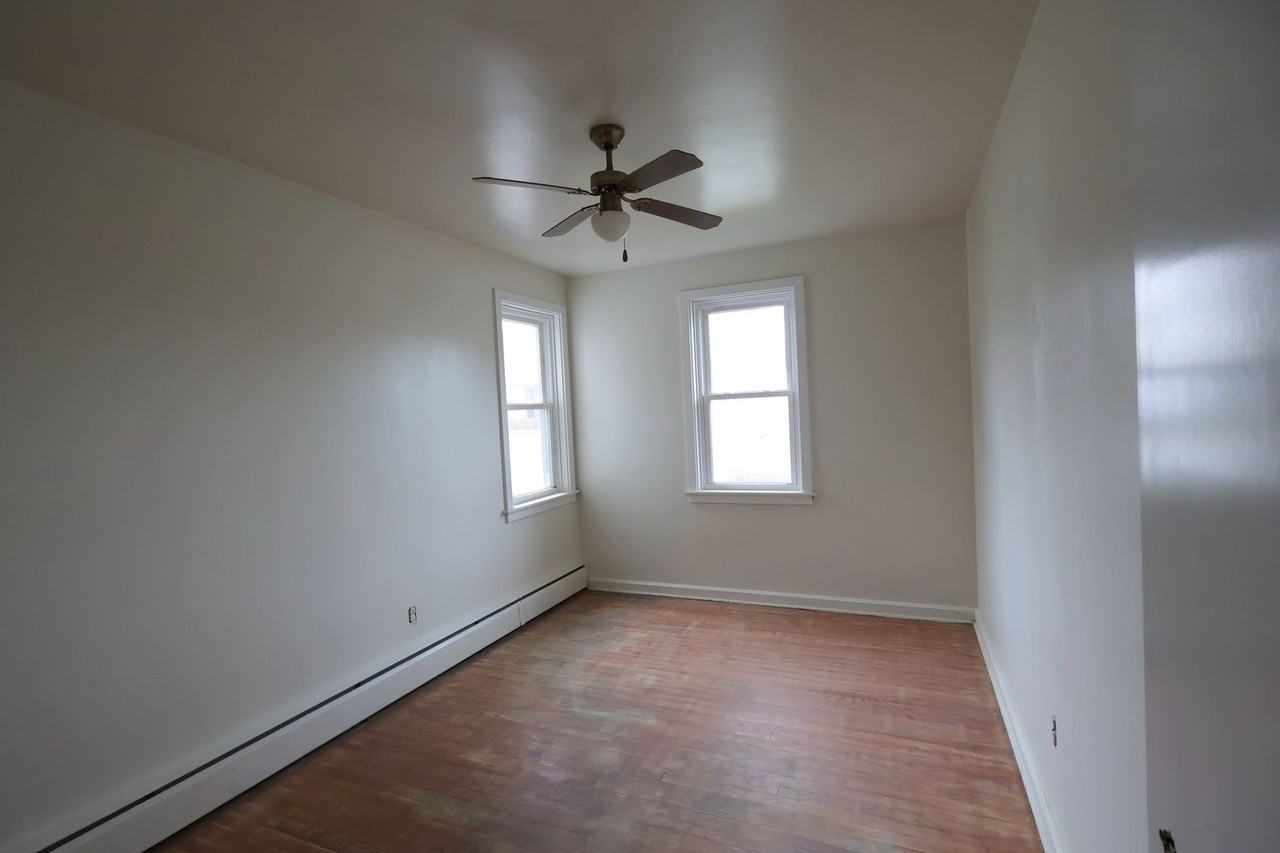 202 N Grant St - Photo 6 of 12