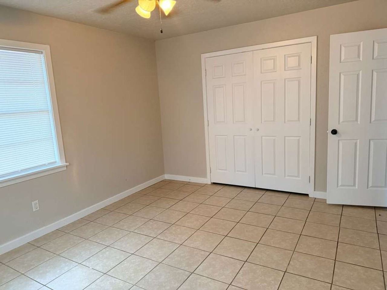 435 Beech St - Photo 5 of 8