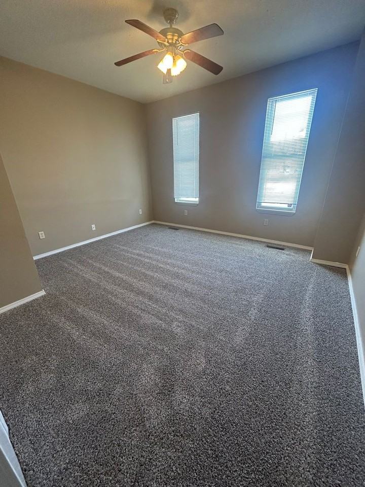 2905 Hanna St - Photo 5 of 29