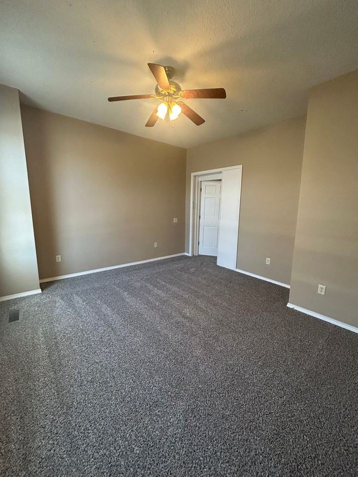 2905 Hanna St - Photo 6 of 29