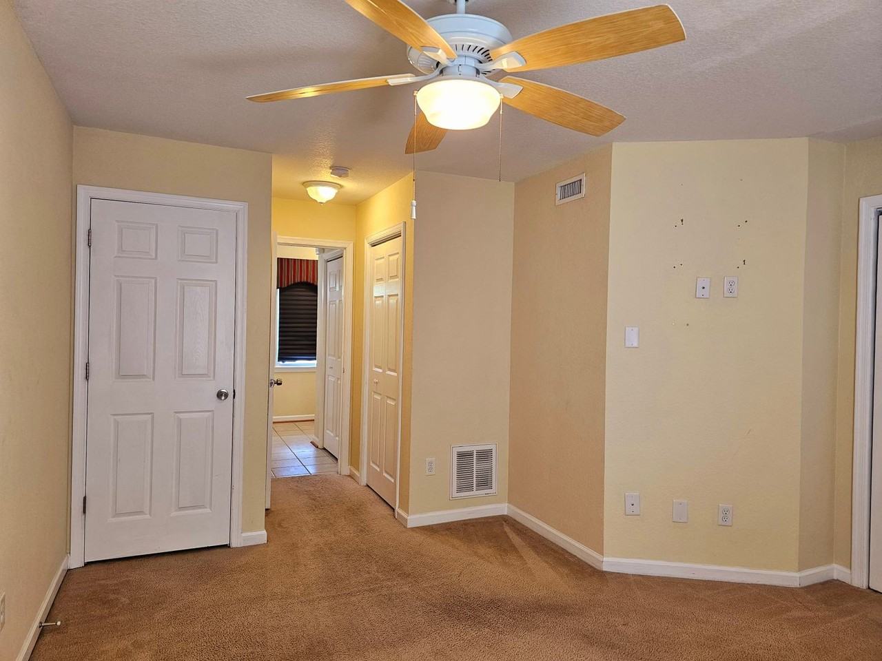 135 S Comanche Cluster - Photo 4 of 20