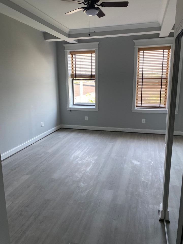 146 146 North East Avenue - D  Available $850 - Photo 5 of 19