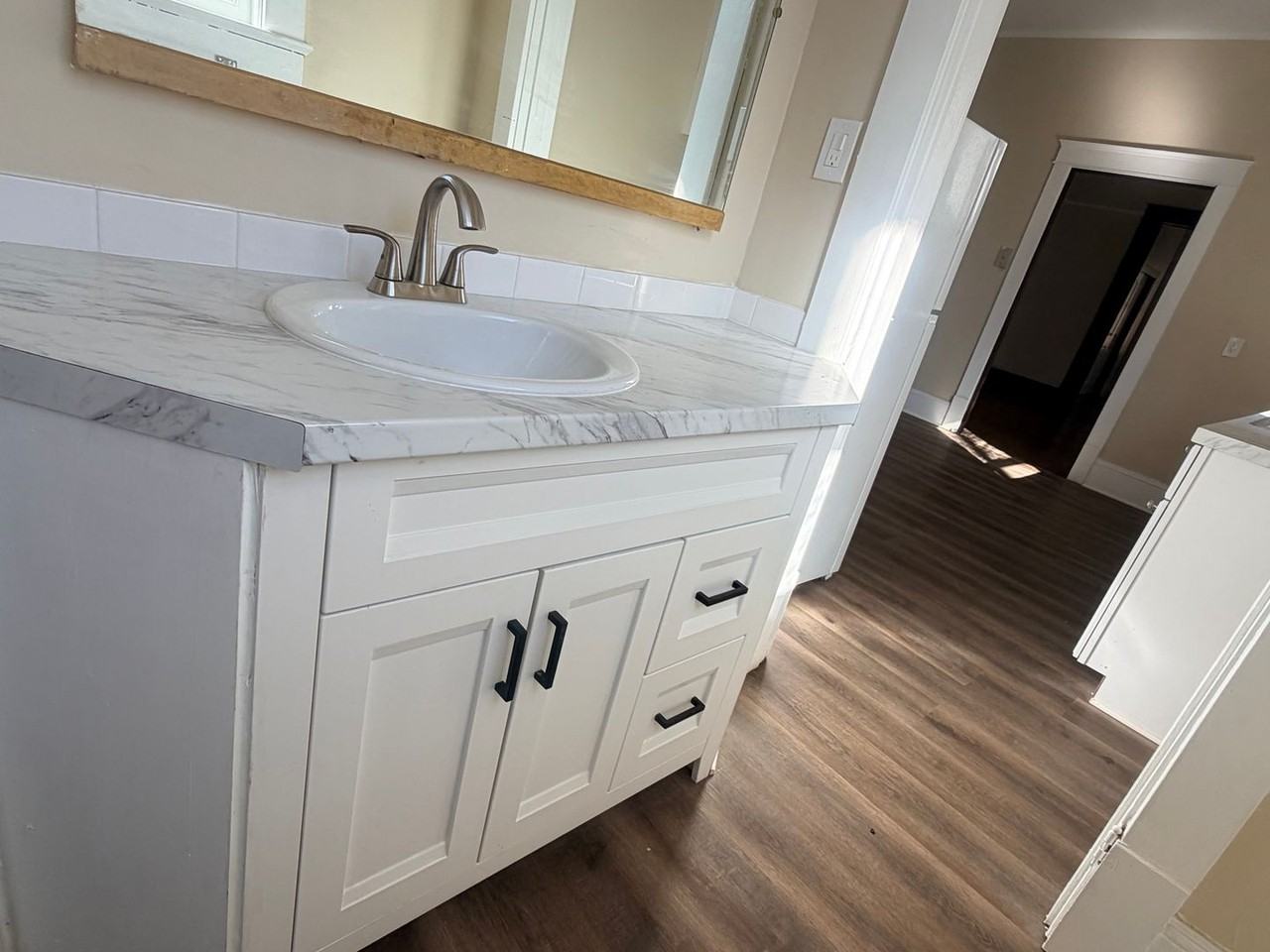 707 S Court St - Photo 6 of 11