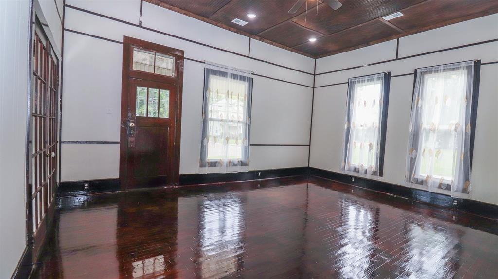 435 Lexington Ave #1 - Photo 4 of 12