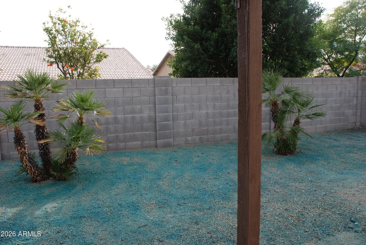 249 W Grovers Ave - Photo 7 of 35