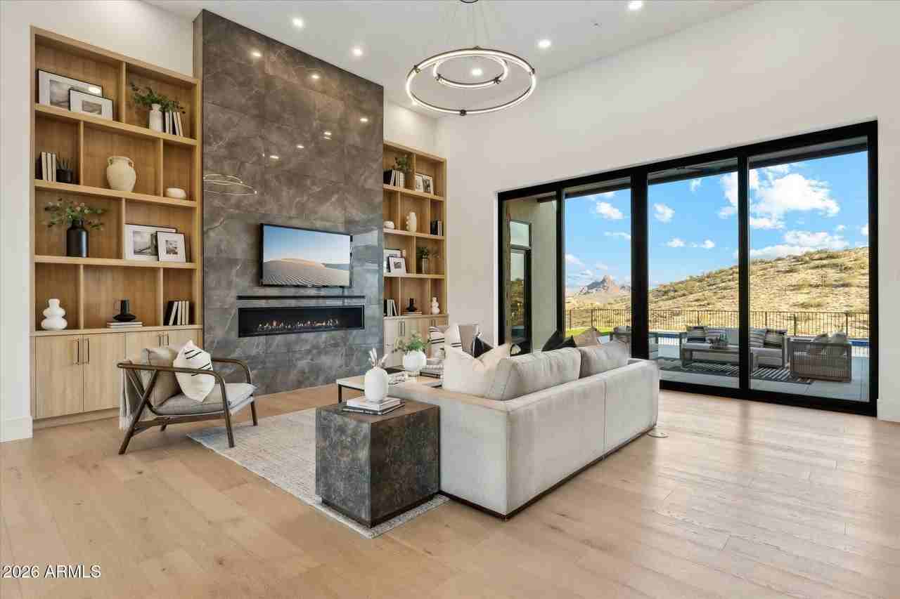 15609 E Palatial Dr - Photo 5 of 27