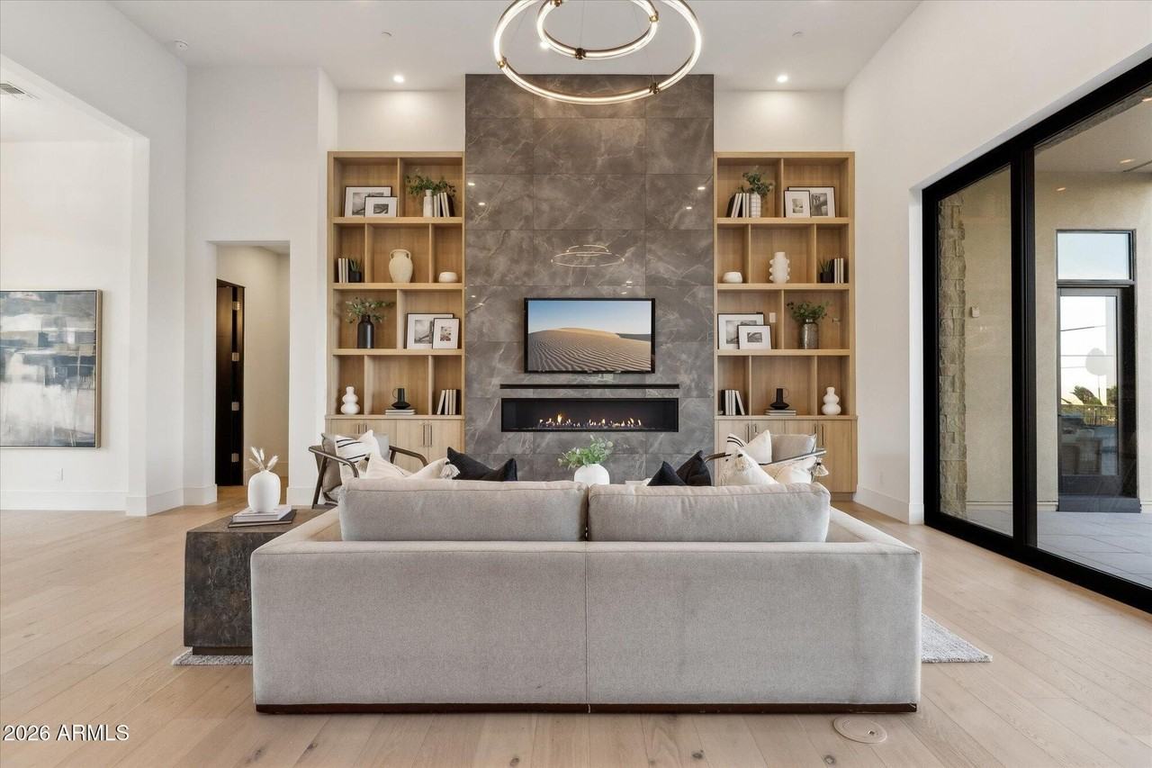 15609 E Palatial Dr - Photo 7 of 27