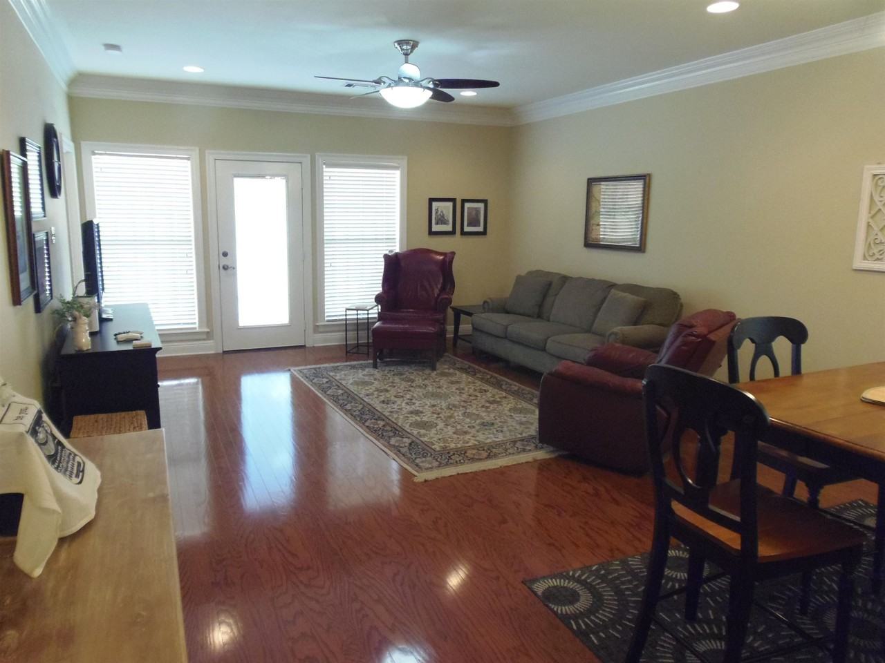 201 Harkey Dr - Photo 5 of 14