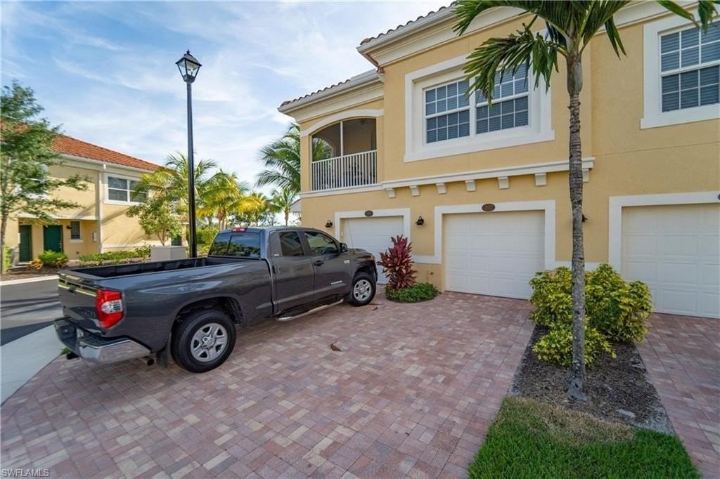 8540 Violeta St Unit 202 #202 - Photo 4 of 29