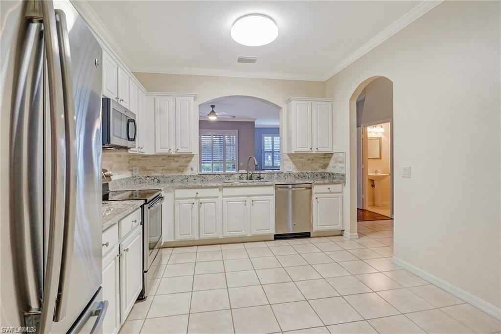 9801 Foxhall Way Unit 4 #4 - Photo 2 of 23