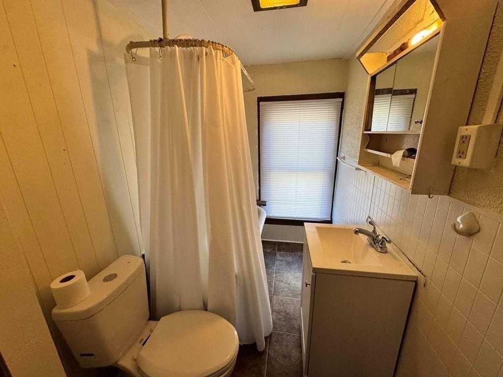 339 E Market Street Ext unit: Upper - Photo 7 of 9