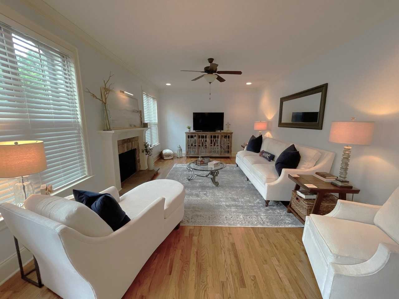 1044 Manassas Dr - Photo 5 of 24