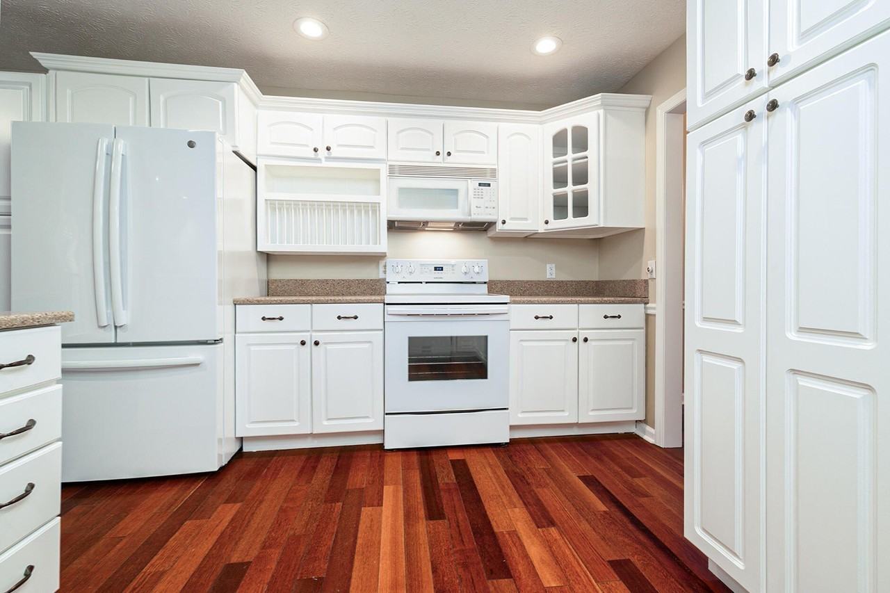 130 Spring Ln - Photo 3 of 35