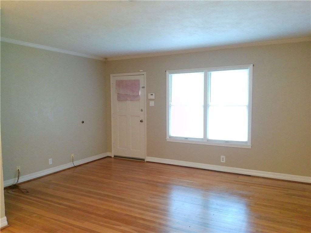 3425 Monterrey St - Photo 3 of 19