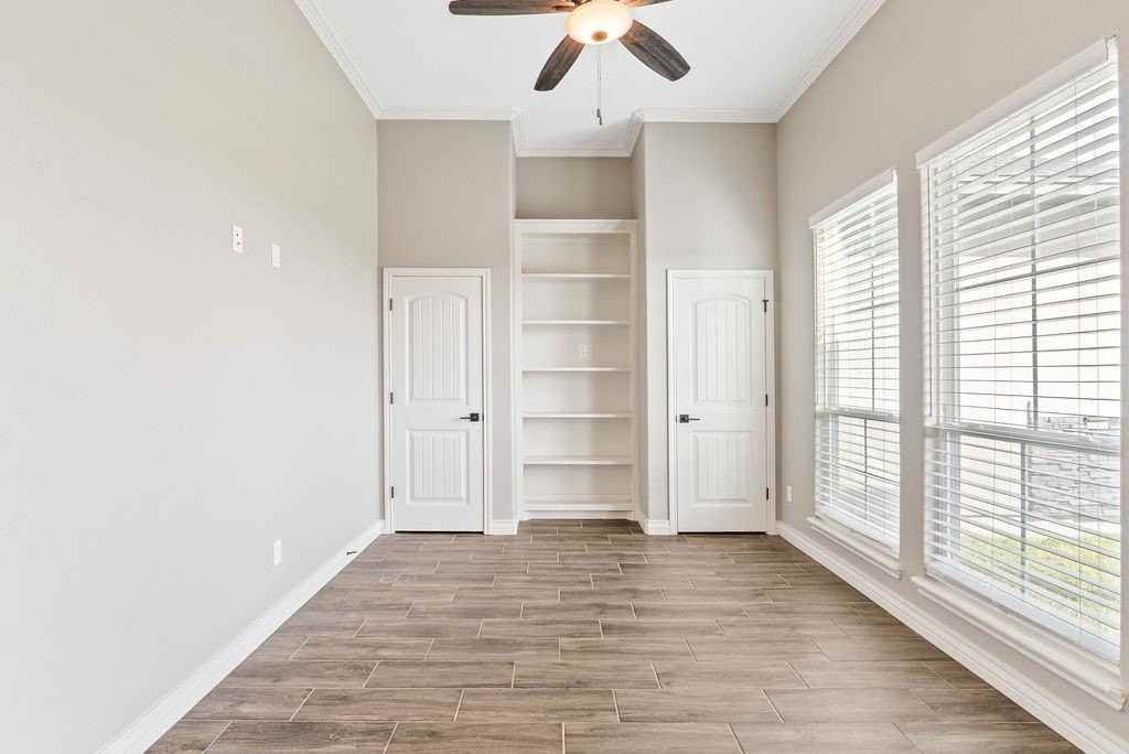 6405 Kobe Dr - Photo 4 of 30