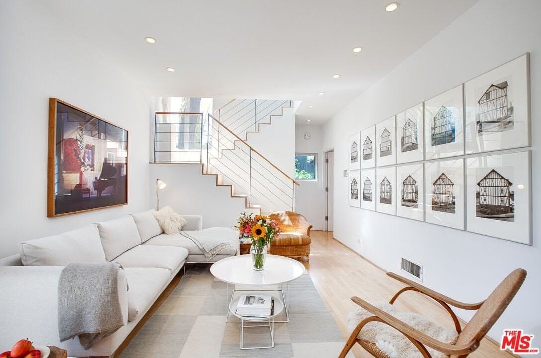 757 1/2 Milwood Ave - Photo 4 of 45