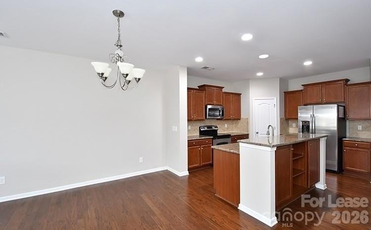 8204 Viewpoint Ln - Photo 6 of 27