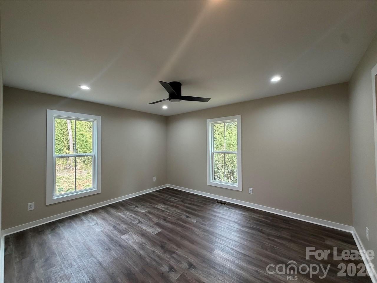 620 W Bell St - Photo 7 of 16