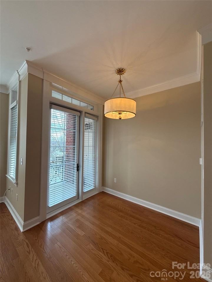 2810 Selwyn Ave Unit 308 #308 - Photo 5 of 18