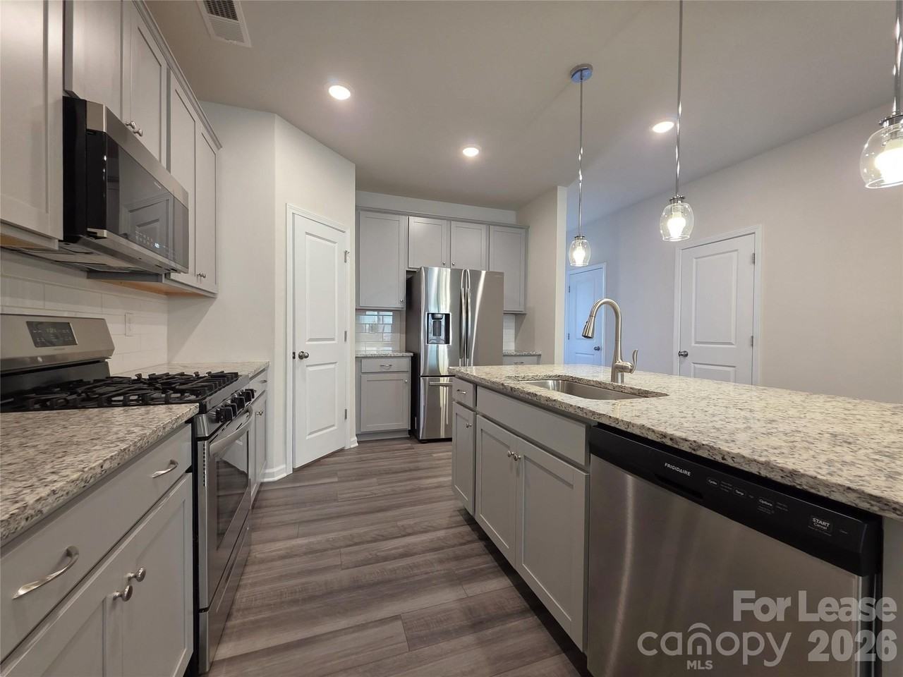 12736 Wandering Brook Dr - Photo 6 of 25