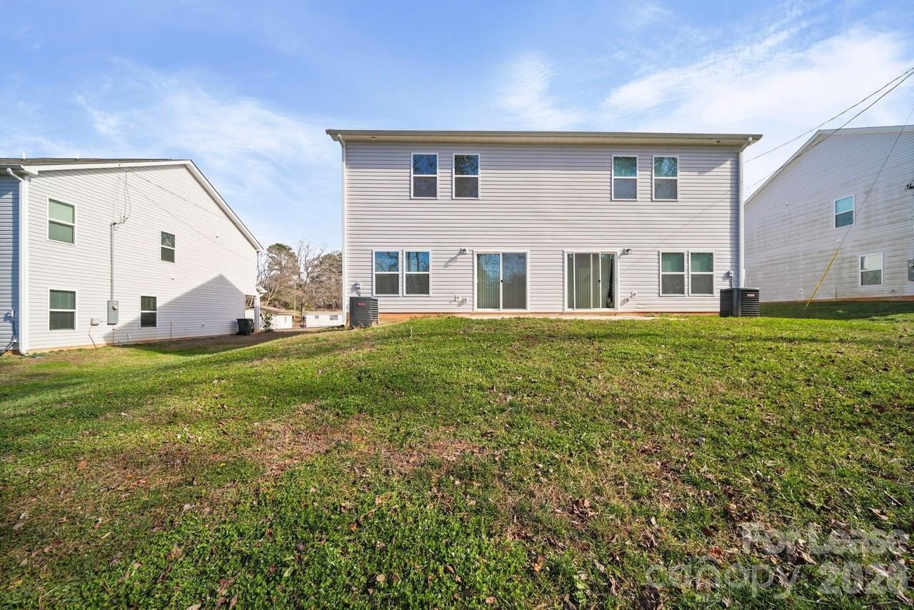 715 Lackey Street Ext - Photo 4 of 31