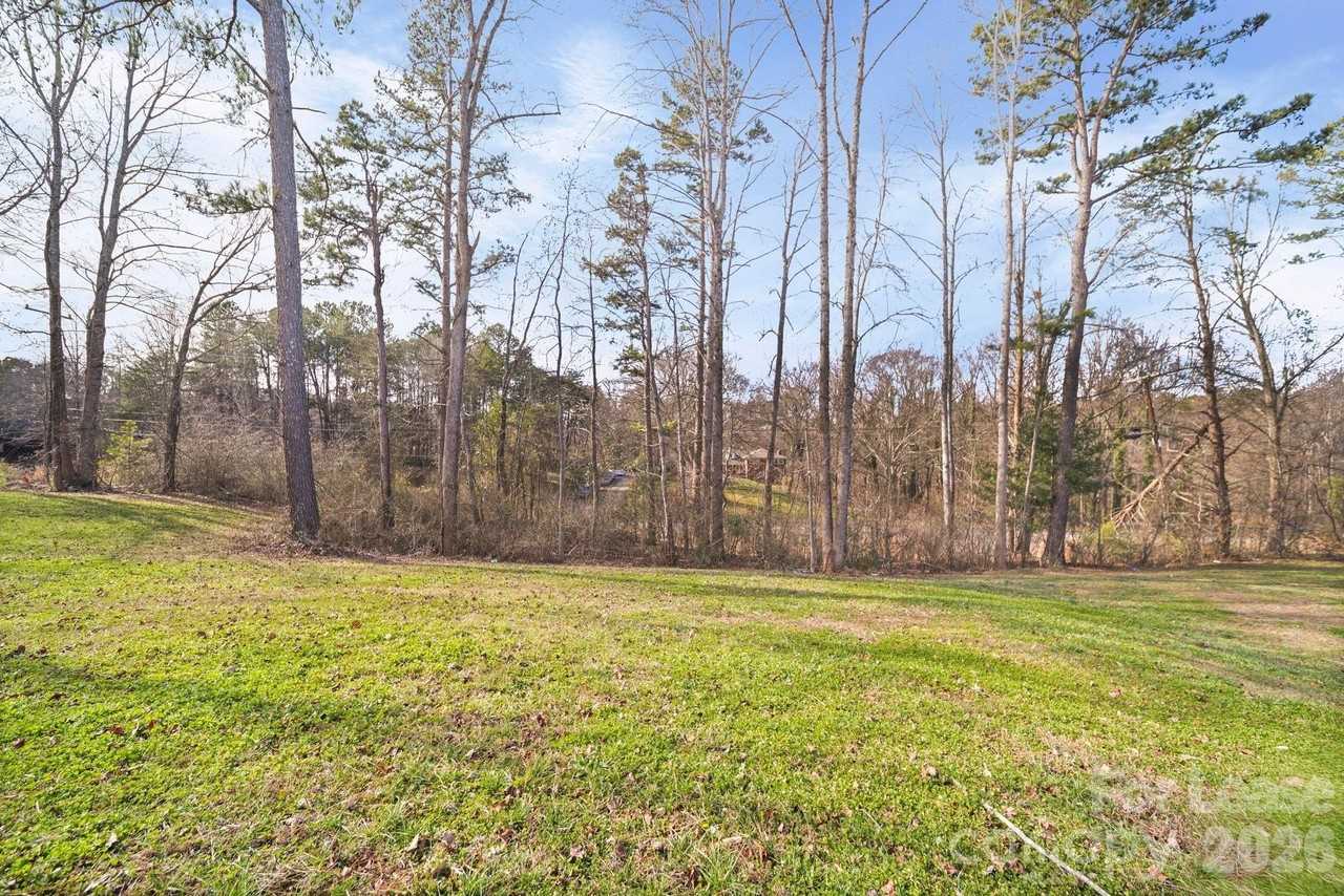 715 Lackey Street Ext - Photo 7 of 31