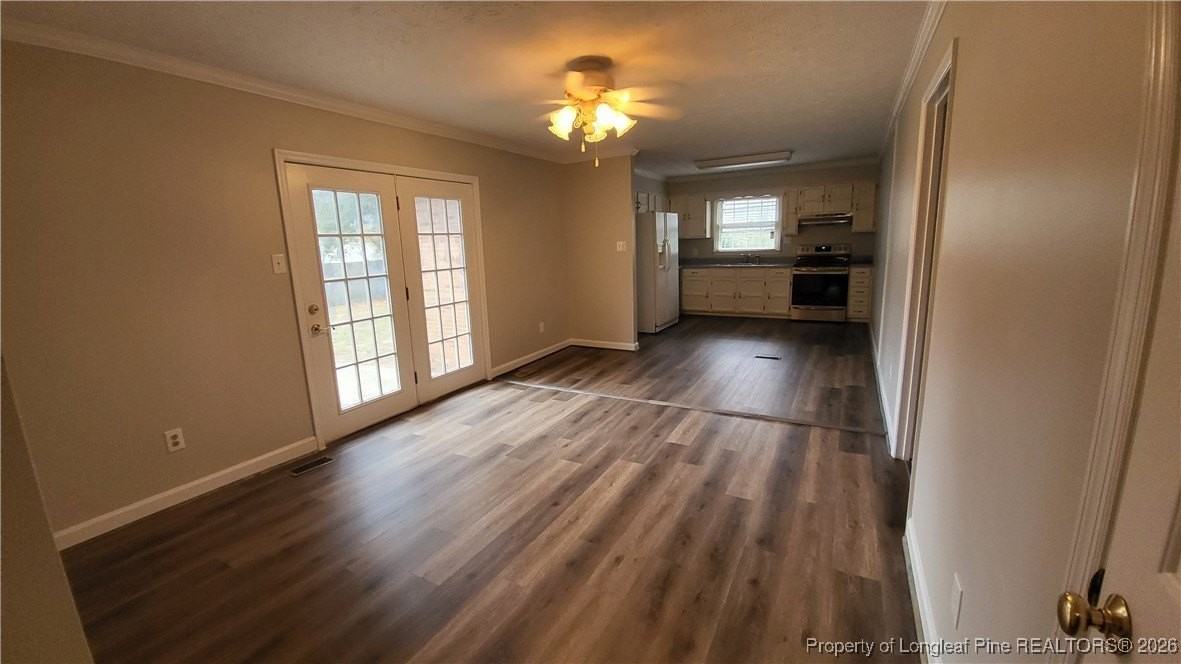 303 W 23rd St - Photo 3 of 12