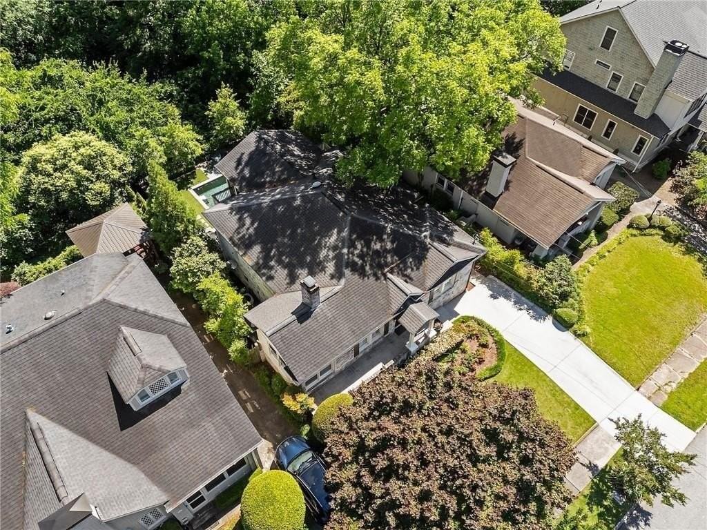 663 Yorkshire Rd Ne - Photo 5 of 50