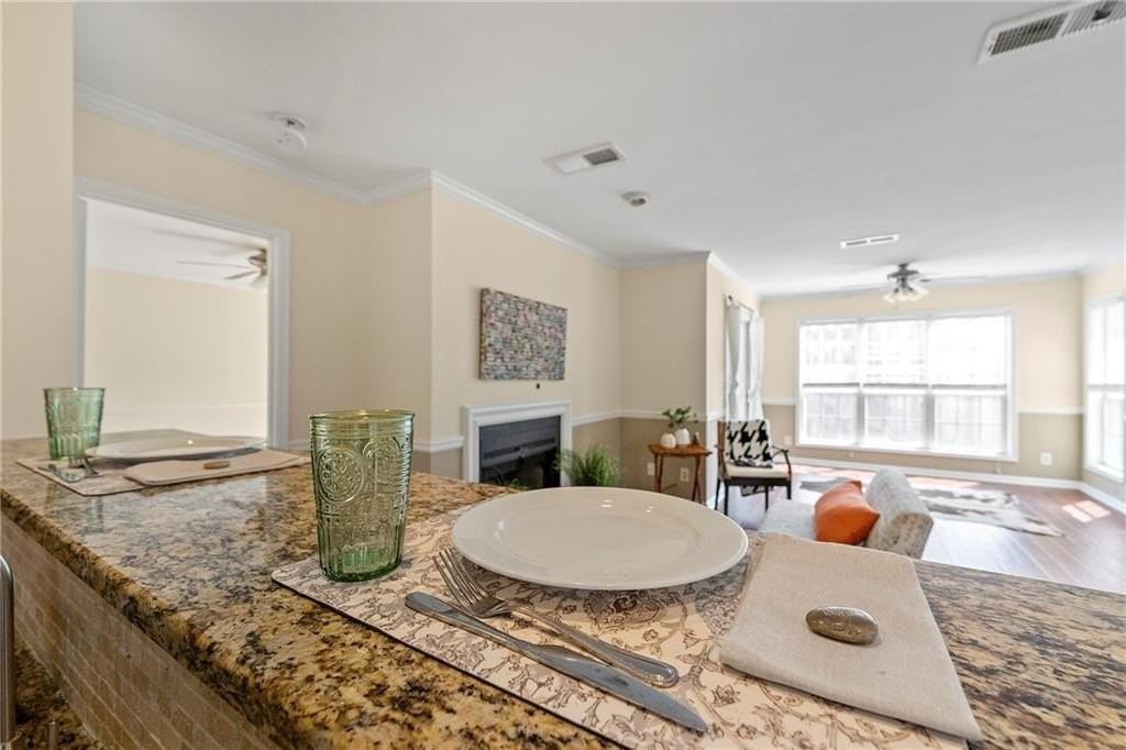 610 Mill Pond Dr Se - Photo 4 of 15