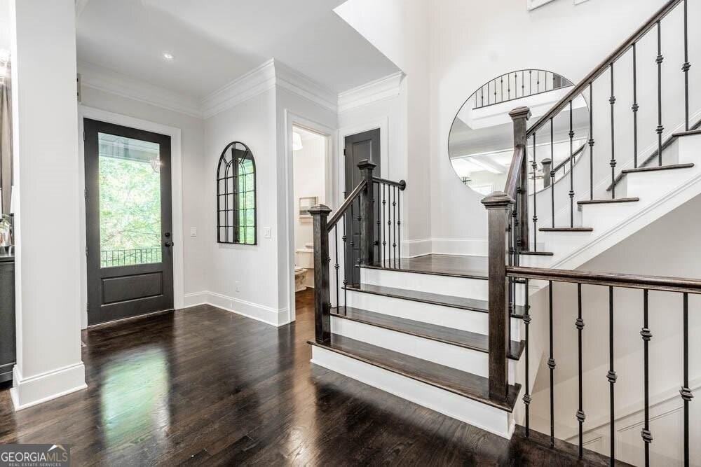 470 Hamilton St Se - Photo 7 of 50