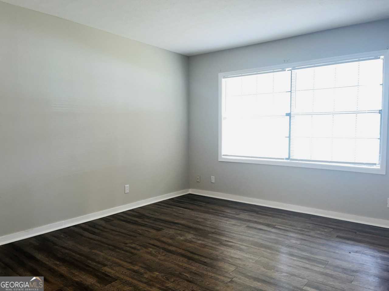 129 Church Ave Unit 05 #05 - Photo 4 of 17