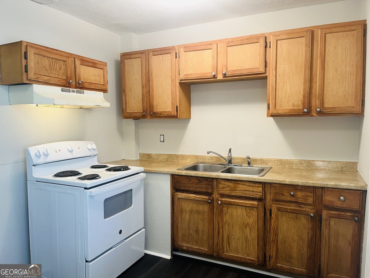 129 Church Ave Unit 05 #05 - Photo 6 of 17