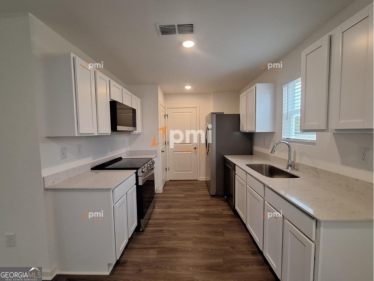 182 Kinsale Dr - Photo 2 of 12