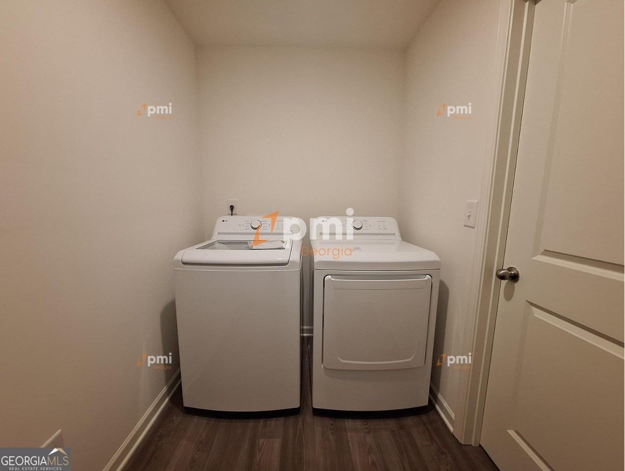 182 Kinsale Dr - Photo 3 of 12