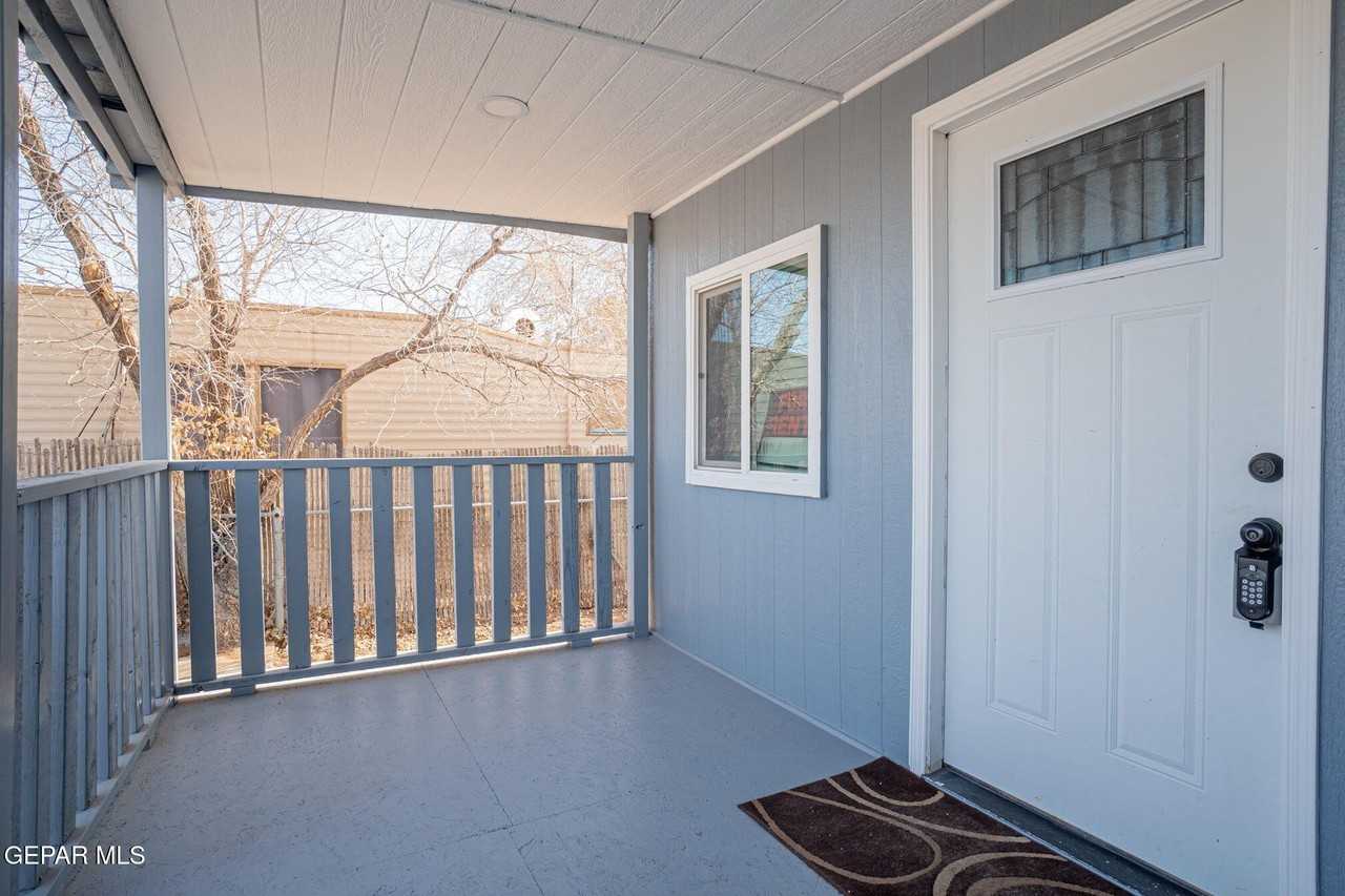 228 Territory Dr - Photo 2 of 21