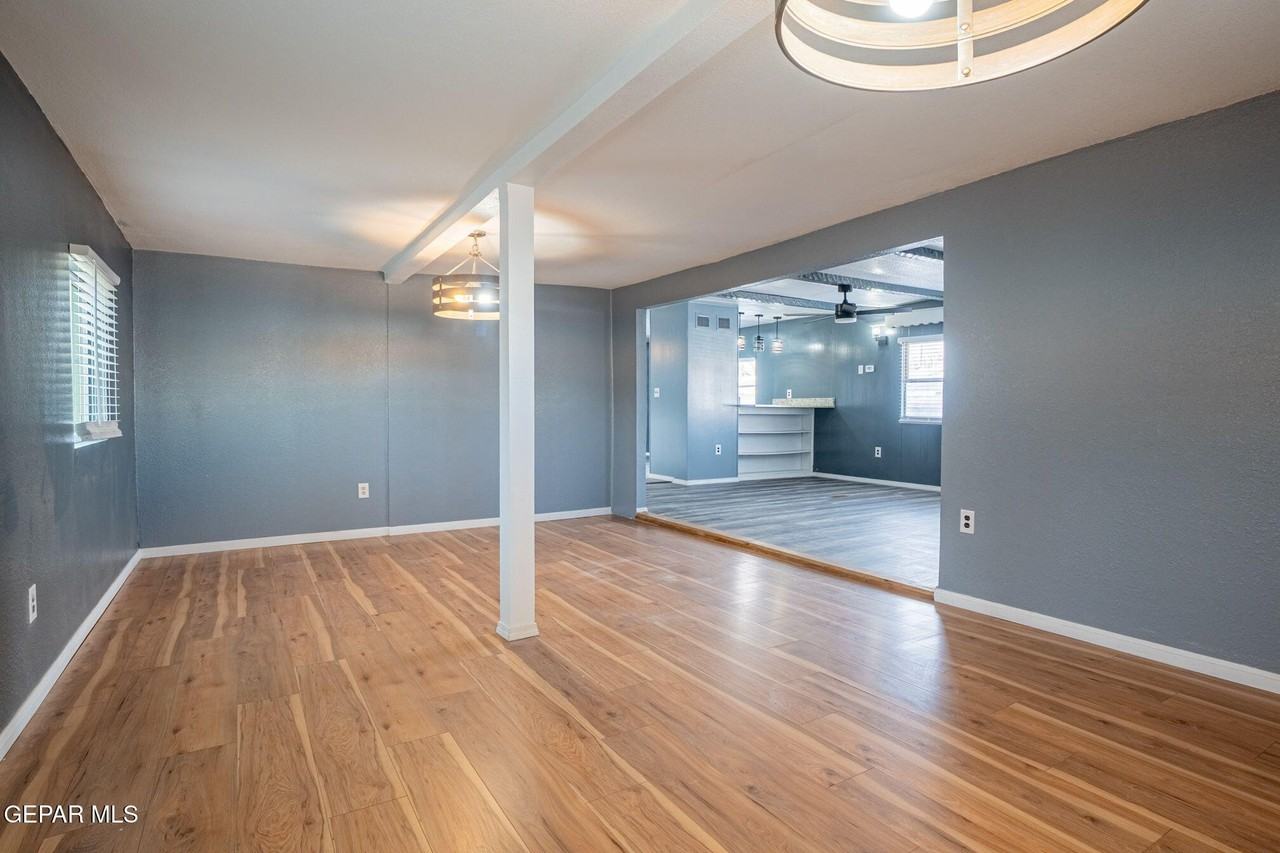 228 Territory Dr - Photo 3 of 21