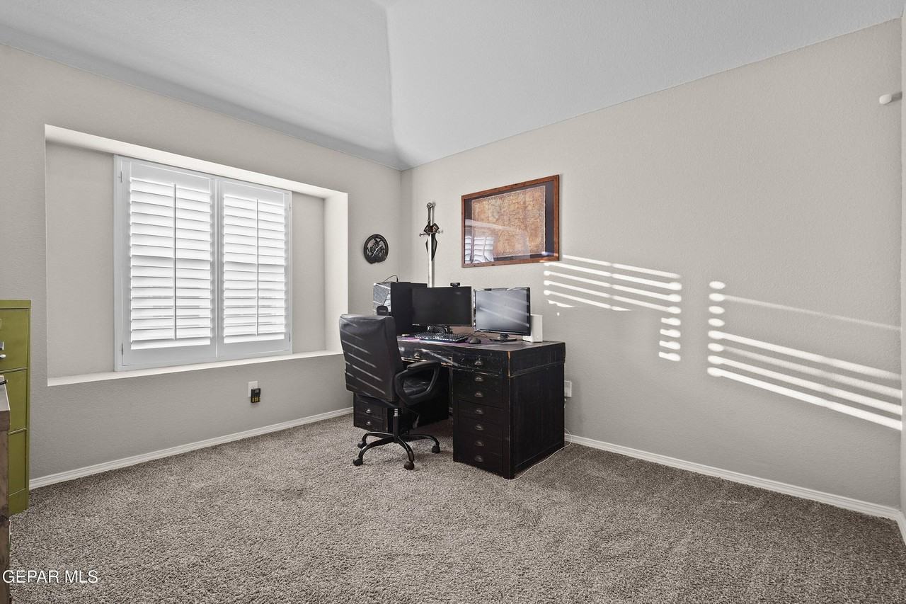 12612 Don Norte St - Photo 3 of 32