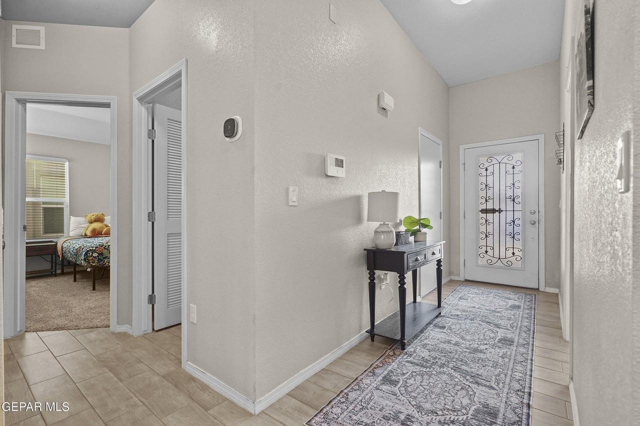 12612 Don Norte St - Photo 6 of 32