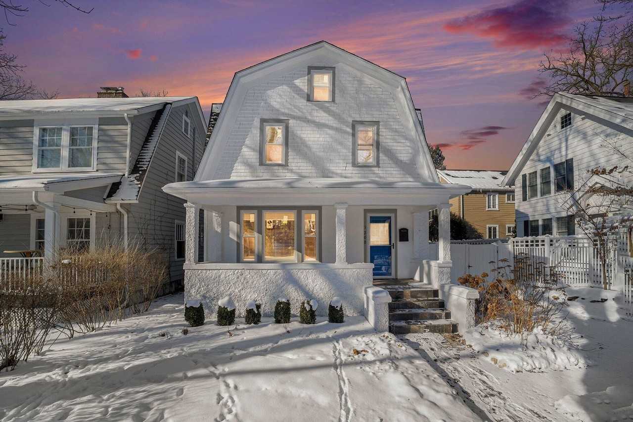 1208 Olivia Ave - Photo 2 of 15