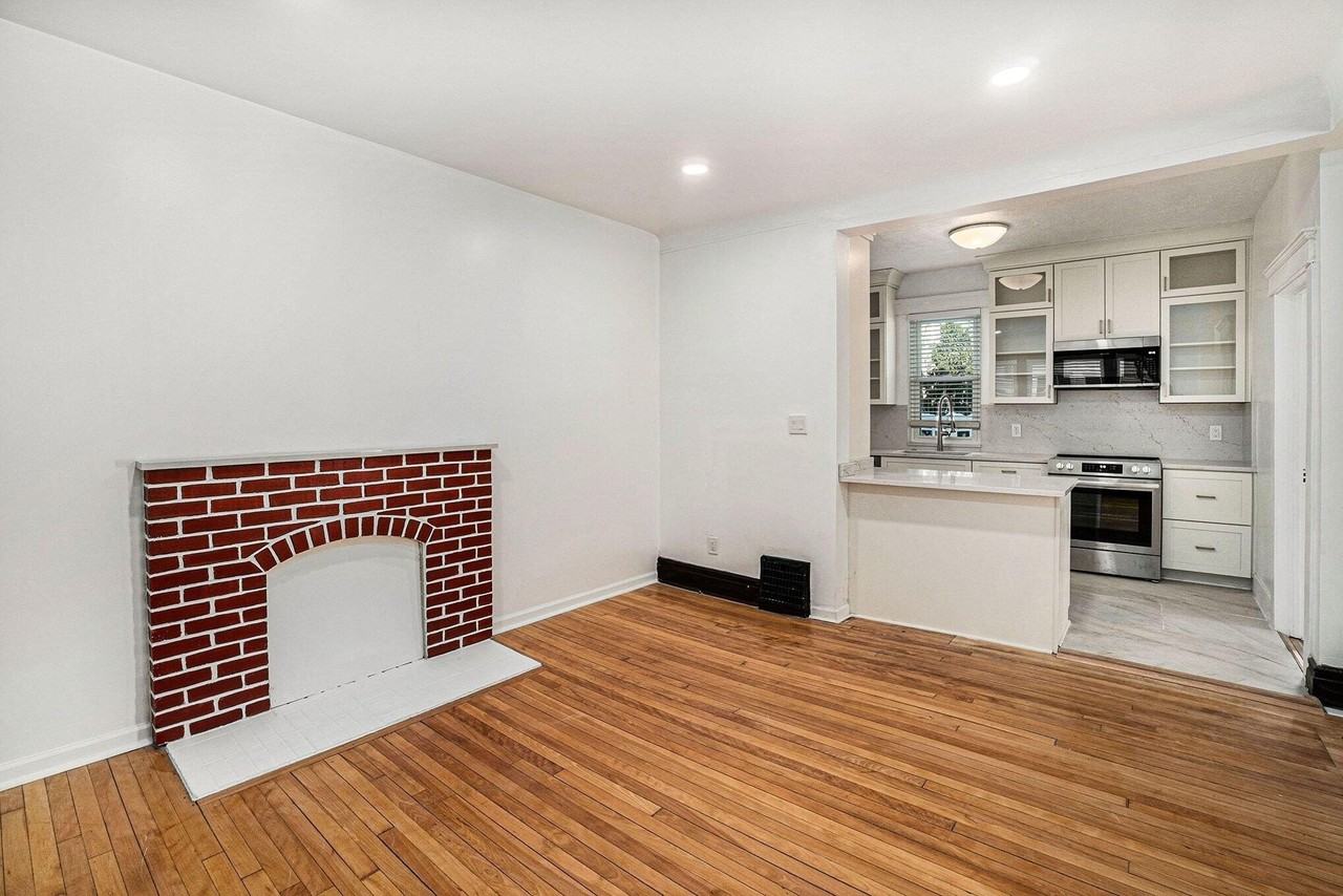 1208 Olivia Ave - Photo 5 of 15